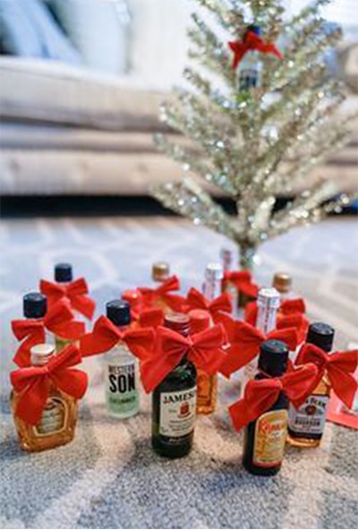 7 WEDDING FAVOURS OF  GEN X