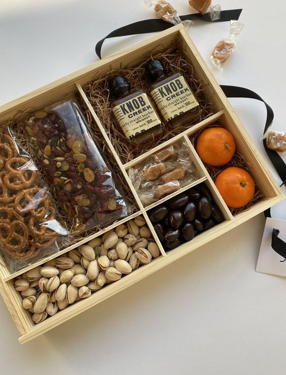 7 WEDDING FAVOURS OF  GEN X