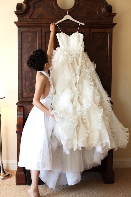 Things to avoid while buying a wedding outfit