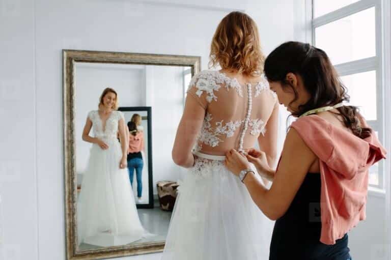 Things to avoid while buying a wedding outfit