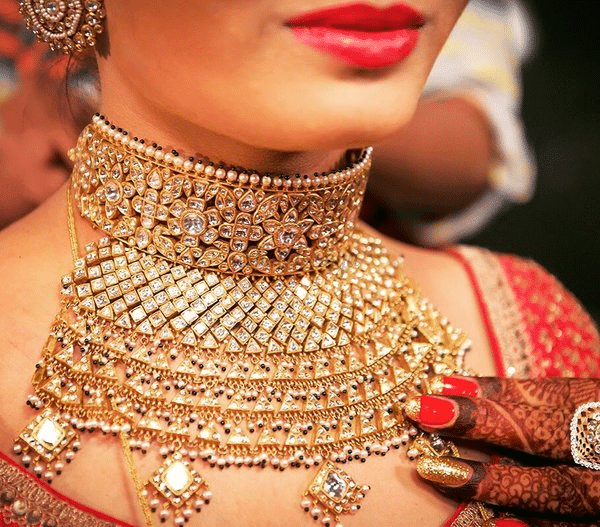 THE TRADITIONAL RAJASTHANI BRIDAL JEWELLERY