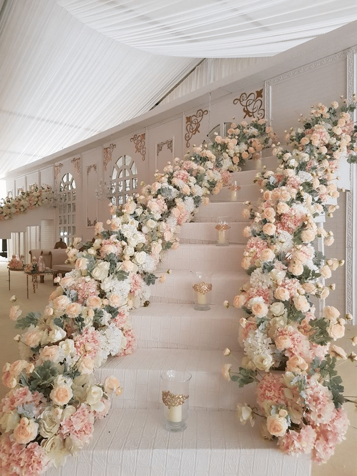 THE STAIRS OF DREAM