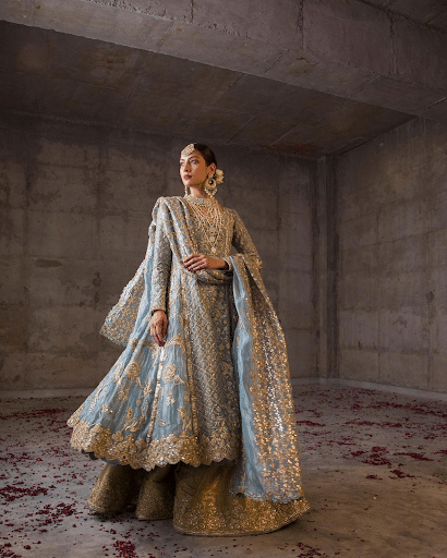 NOT LYING, BUT THE BLUE KALIDARS ARE THE NEWEST TRENDS