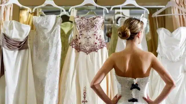 Things to avoid while buying a wedding outfit