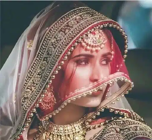 THE EYES BEHIND THE BRIDAL VEIL SPEAKS A LOT