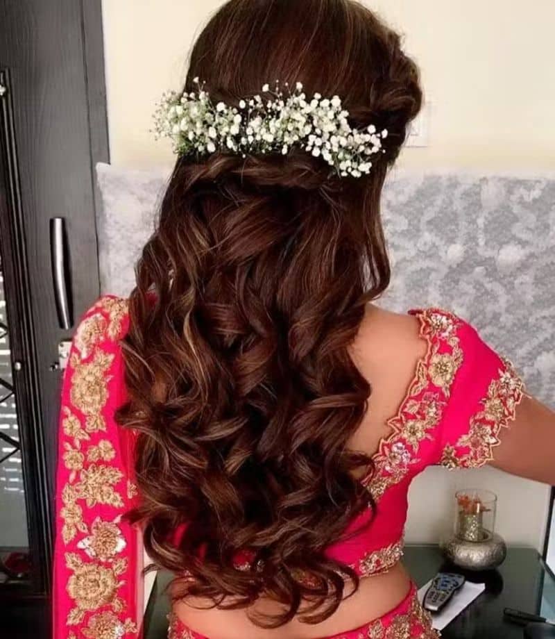 Simple Bridal Hairstyles for a Bold Jewelry Look
