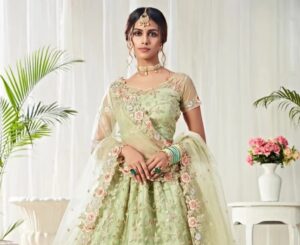 Famous stores for bridal outfits in chandni chowk