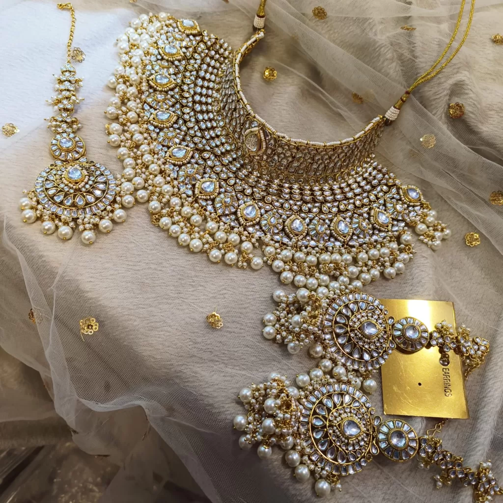 BRIDAL JEWELLERY AND NECKLACES TO MAKE YOU THE ROYAL BRIDE