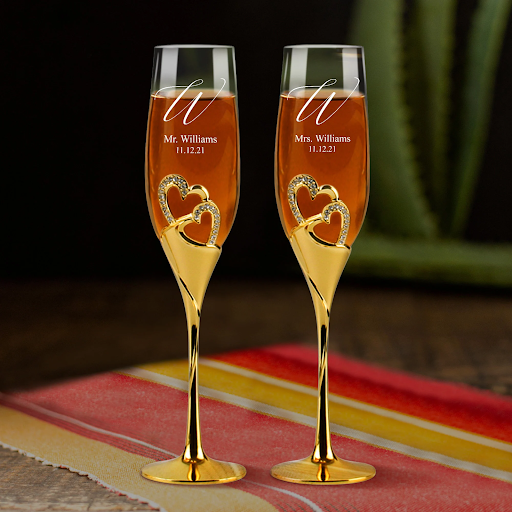 PERSONALIZED GLASSWARE AS A REMINDER BRIDAL SHOWER GIFTS